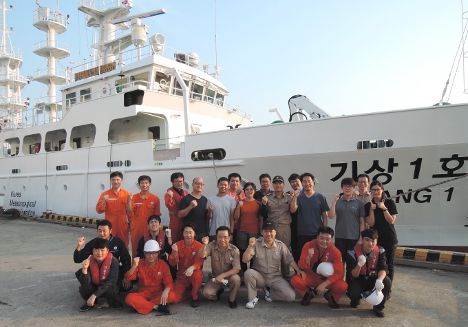 TORI cooperated with Pusan National University (PNU) that several self-designed OBSs from Taiwan were deployed offshore the nuclear power stations in Korea. 