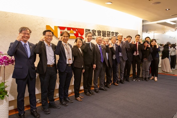 NARLabs officially changes its English name to the NATIONAL INSTITUTES OF APPLIED RESEARCH (NIAR); National Laboratory Animal Center renamed as National Center for Biomodels; Taiwan Instrument Research Institute renamed as National Center for Instrumentation Research.
