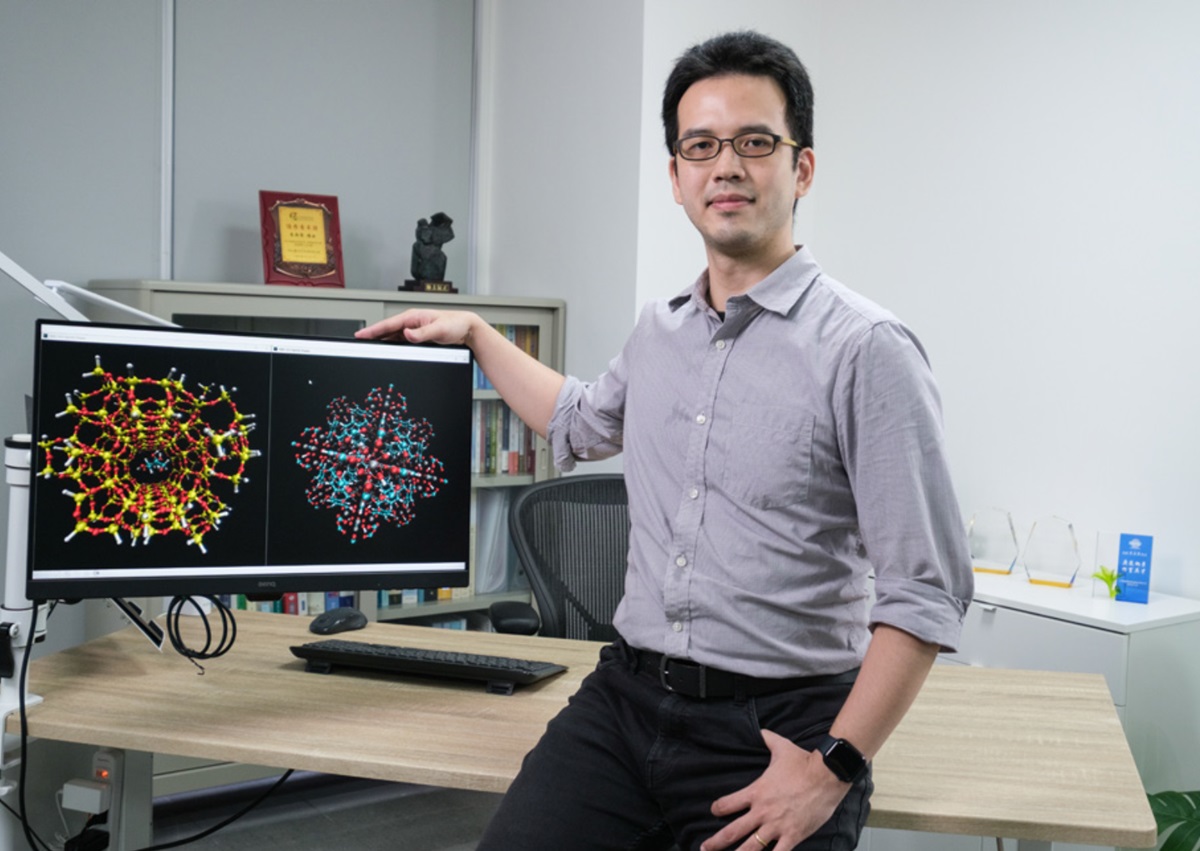 李奕霈透過電腦模擬，精準設計出符合需求的化學分子